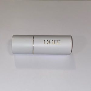 Ogee Sculpted Face Stick Rose Quartz